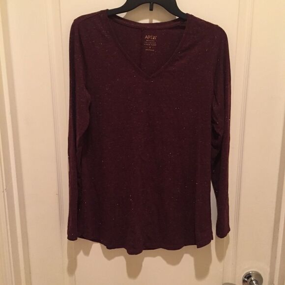 Apt 9 Sparkle V Neck Top - Picture 1 of 6